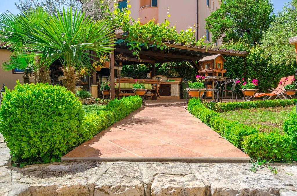 Apartments Villa Amfora Ρόβινι Εξωτερικό φωτογραφία