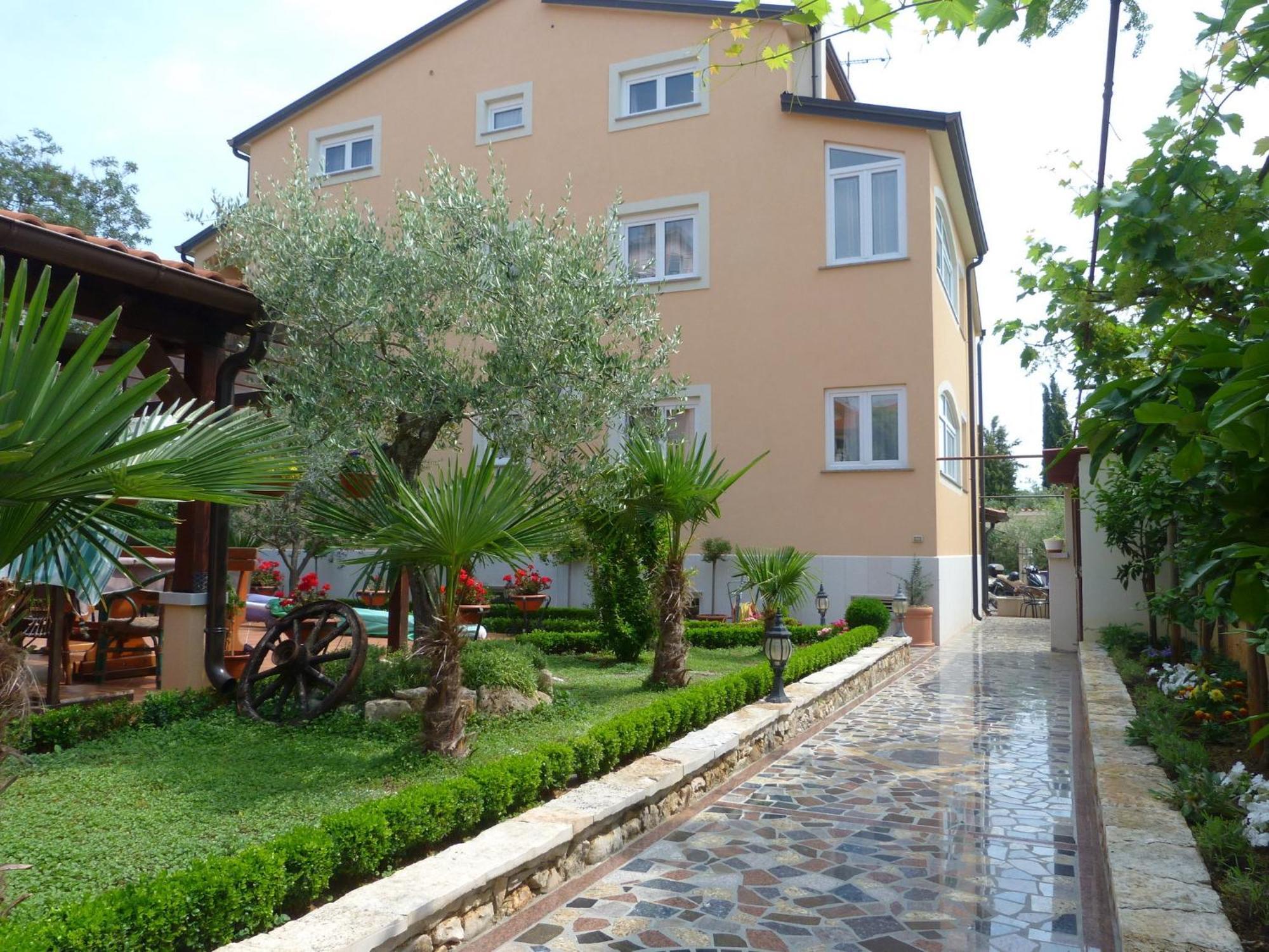 Apartments Villa Amfora Ρόβινι Εξωτερικό φωτογραφία